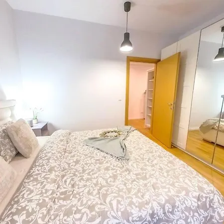 Old Town Spacious Apartment Bucharest Exterior photo